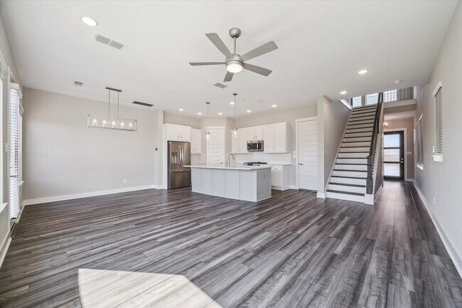 Photo - 10961 Hewitt Cliff Ln