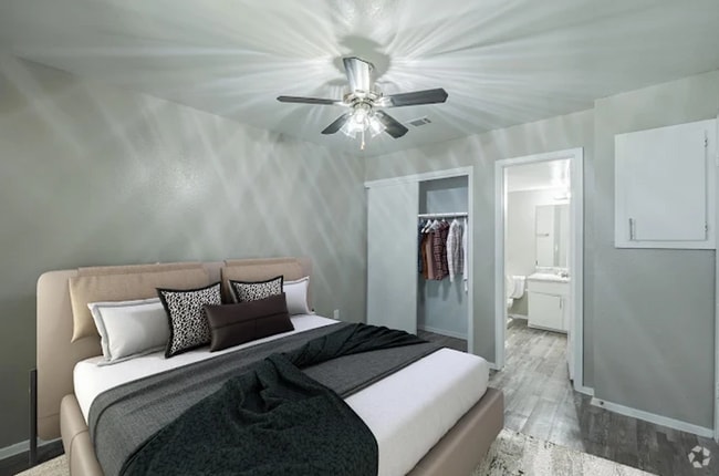 Building Photo - Beautiful 3 Bedroom Townhome in Arlington!