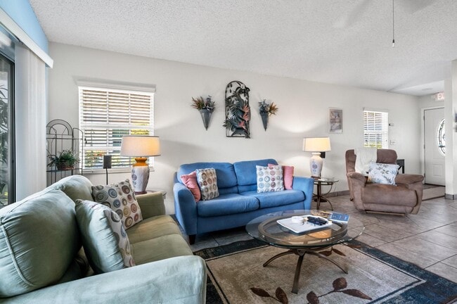 6 Sea Vista Dr