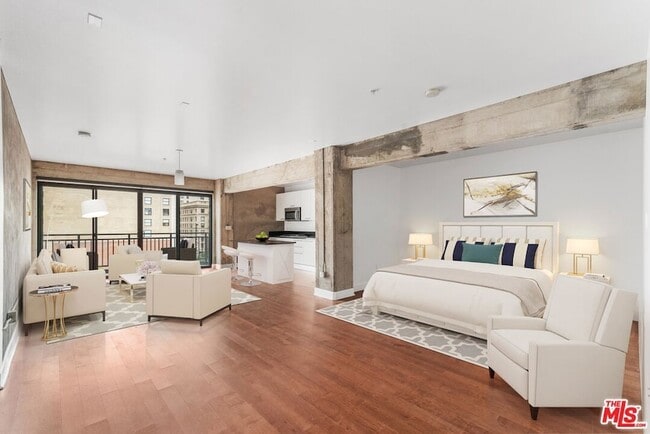 Photo - 416 S Spring St