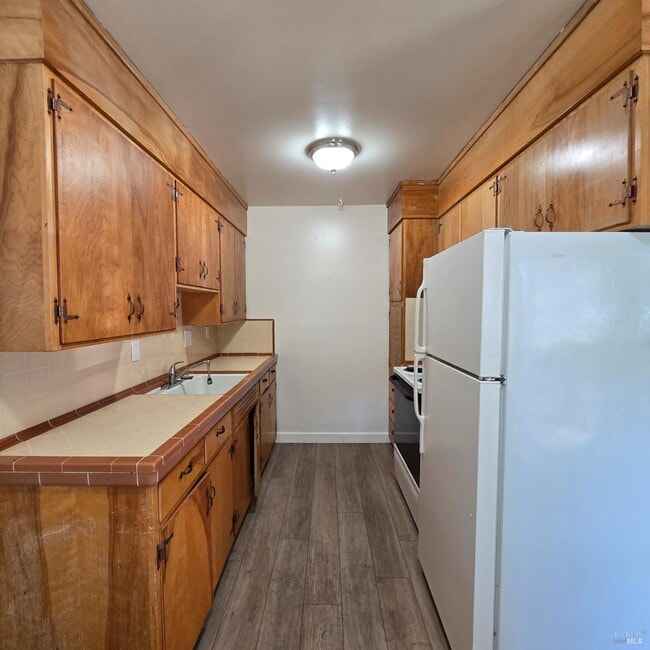 Photo - 786 Lovers Ln