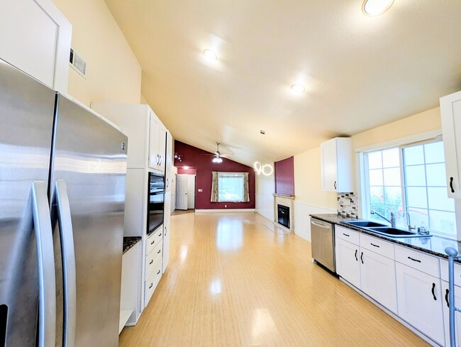 Photo - 32486 Lake Barlee Ln