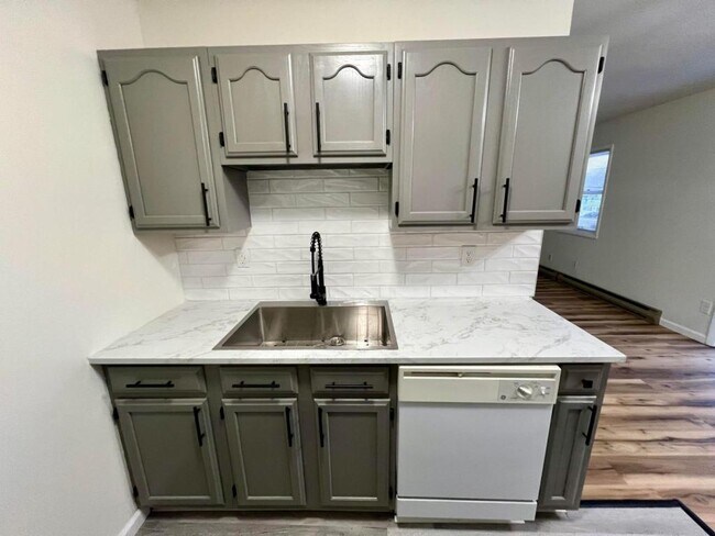 Photo - 91-95-95 Otsego St Unidad Apt F