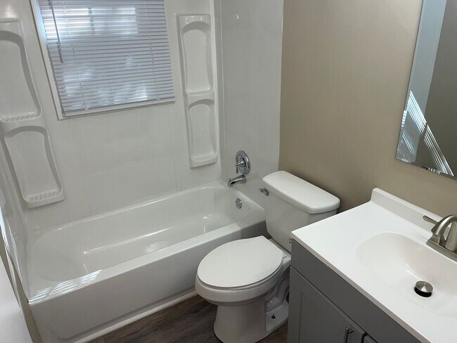 Photo - Newly Renovated 2 Bedroom Home in Washingt...