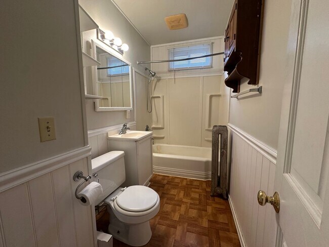 1022 Erin St