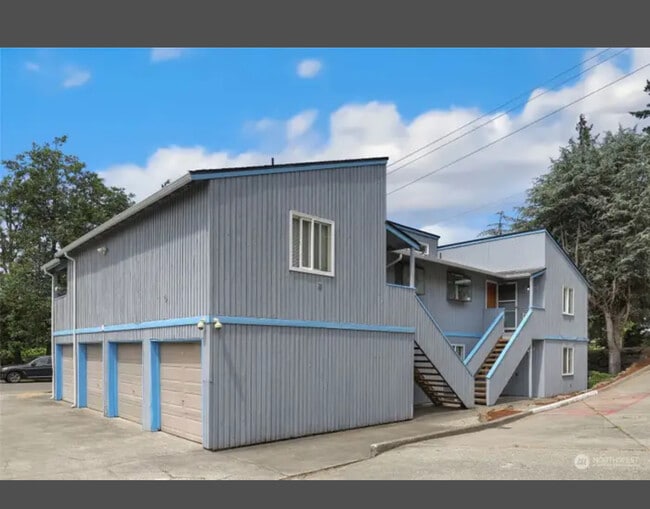 Building Photo - 2605 S 240th St Unit 3