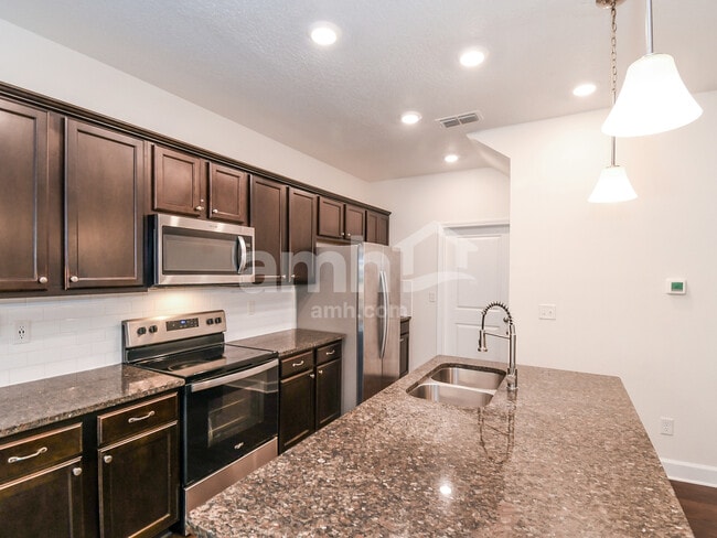 Photo - 8559 Highfield Ave
