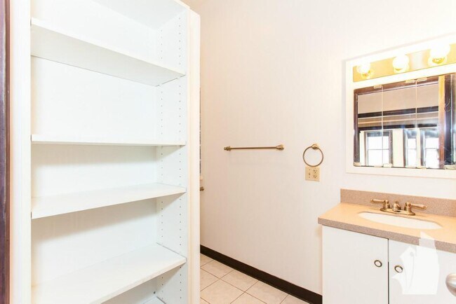 Photo - 1813 N Milwaukee Ave Unit 3F