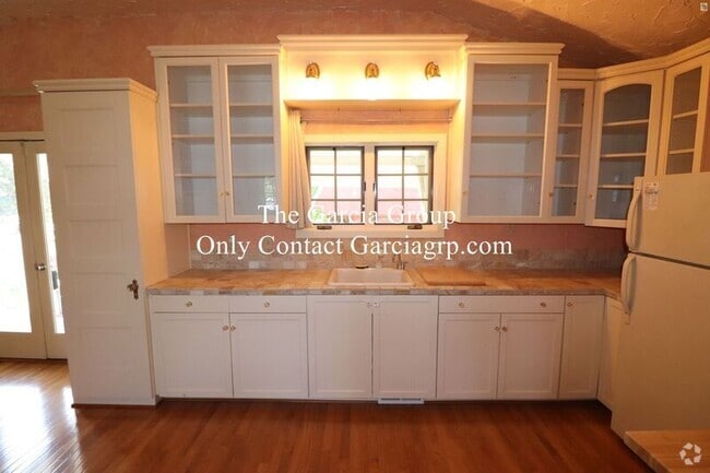 Building Photo - 1816 13th St Rental