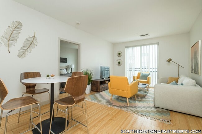 Photo - 320 D St Unidad 106