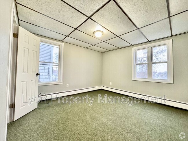 Building Photo - 15 Phoenix St Unit 3 Rental