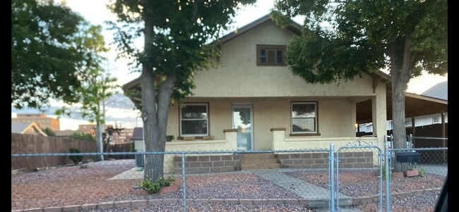 Building Photo - 1827 Pine St