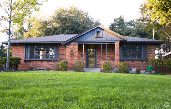 Building Photo - 6581 Patrick Dr Rental