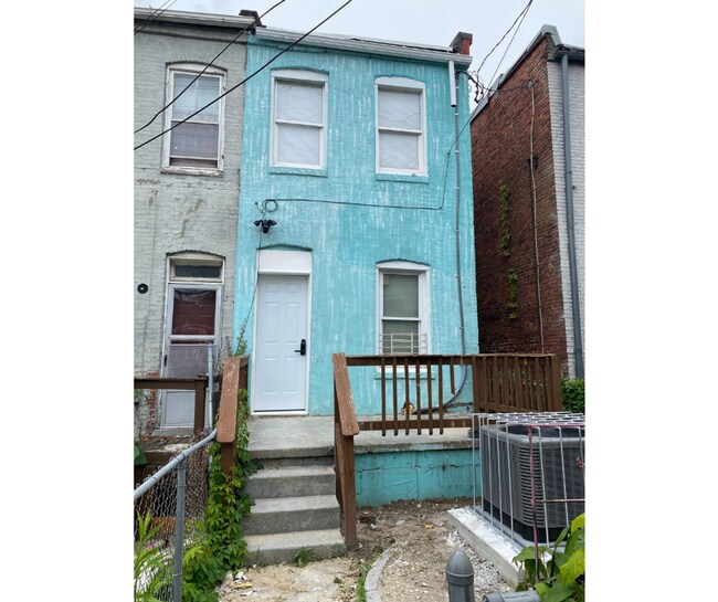 511 N Pulaski St Unidad A Available $650 A
