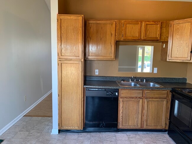 Photo - 115 Rough River Run