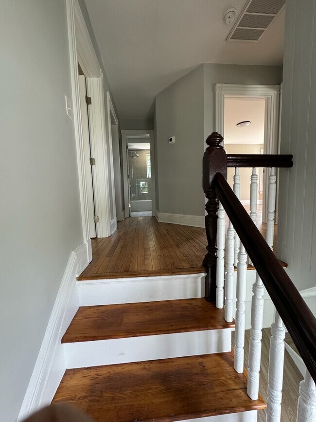 Photo - 301 E Main St