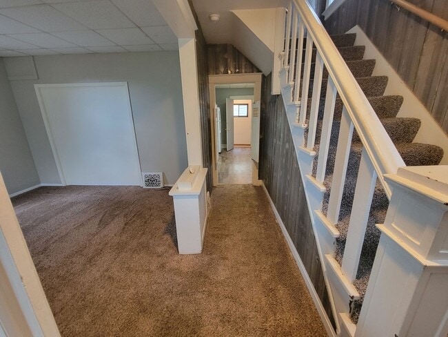 Photo - AVAILABLE JUNE - 4 Bed 1 Bath Located In East Hillside