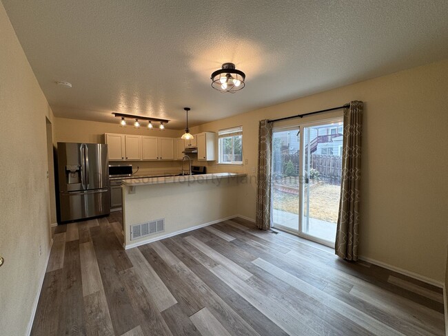 Photo - Gorgeous 5 Bedroom House in Stetson Hills