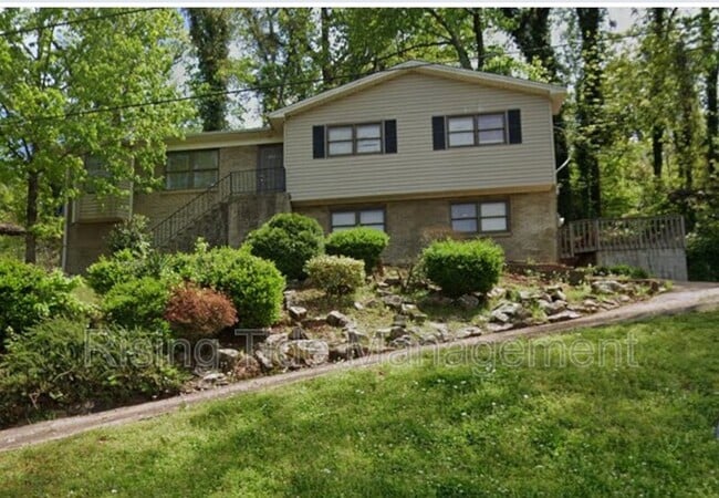 Building Photo - 405 Lance Ln