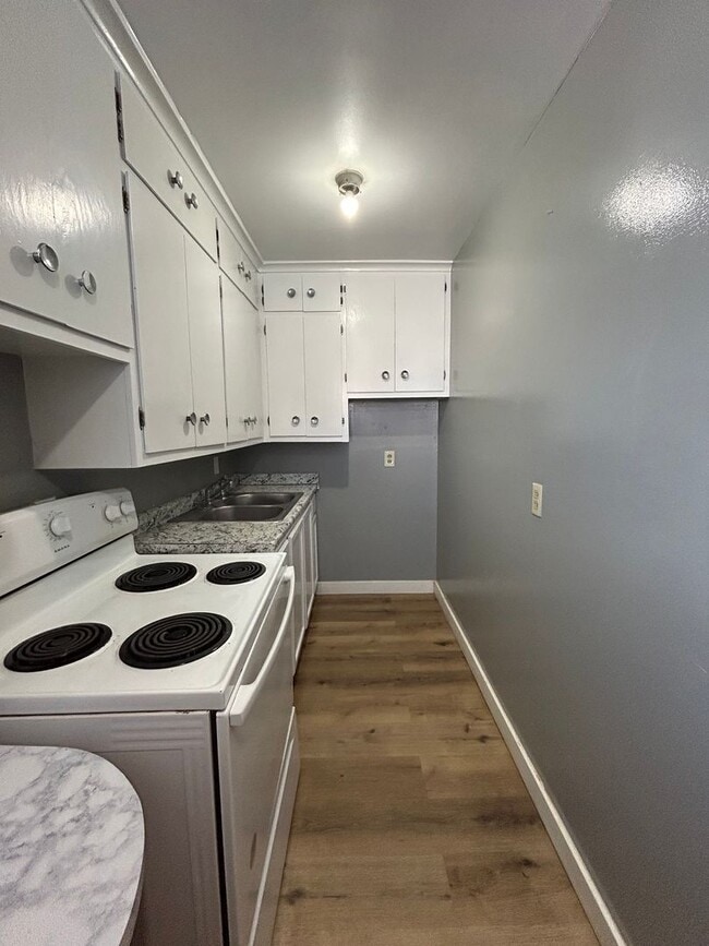 Photo - Black Milvus Rentals (6201 S. 42nd St.) Unit Basement