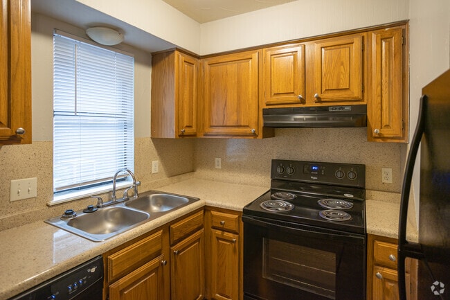 Mansion West - Kitchen