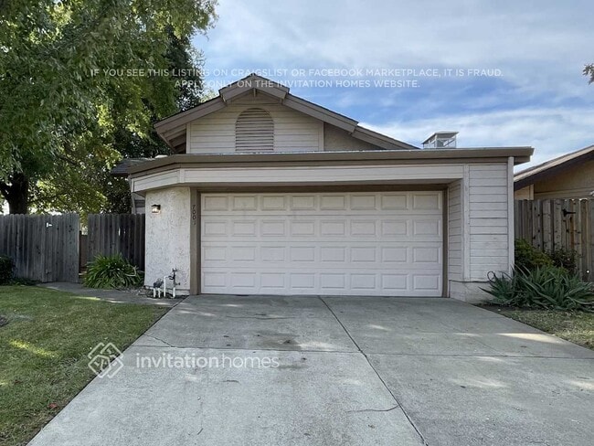 Building Photo - 7001 Sprig Dr