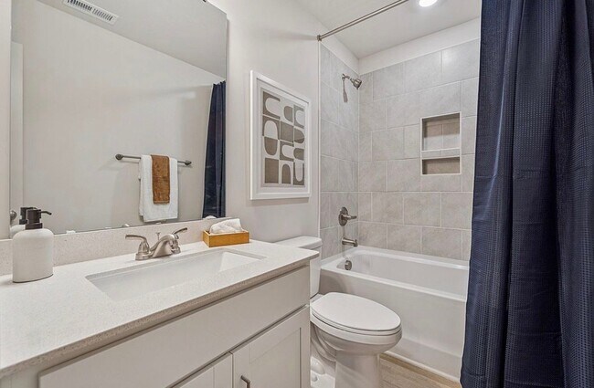 Photo - 3035 Kingsfield Rd
