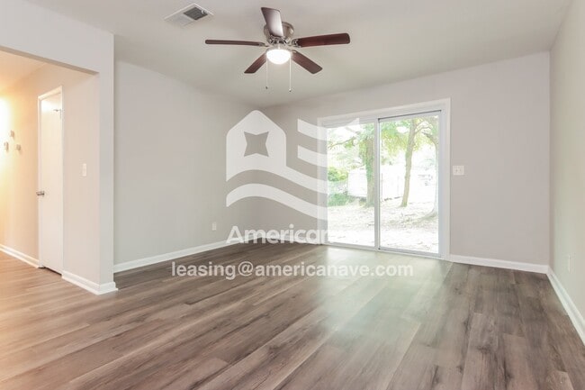 Photo - 1136 Hamby Dr