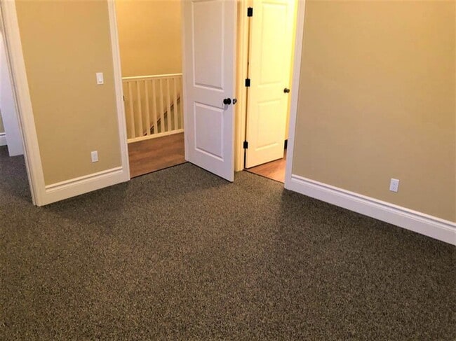 Photo - 4 Bed 4 bath Close to OSU