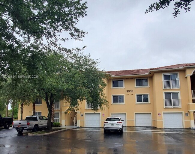 Photo - 9909 Westwood Dr Unidad 12-1