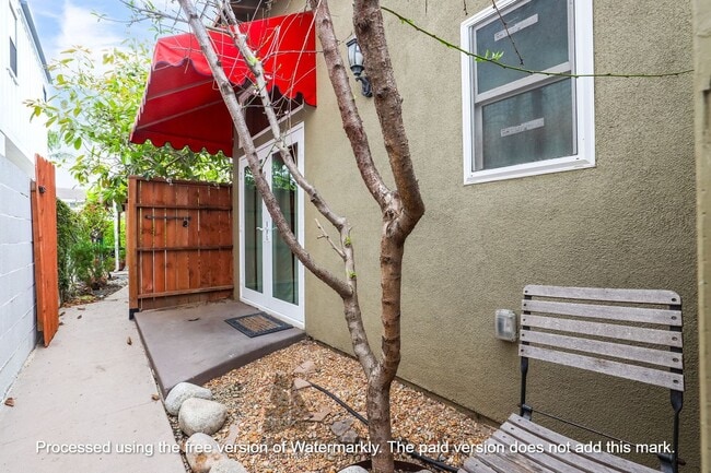 Building Photo - 614 13th St Unit 2