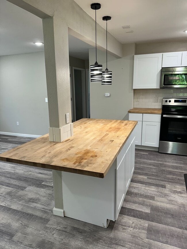 Photo - 14716 W Lake Ridge Dr Unit B