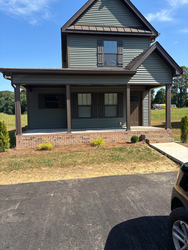 Photo - 215 Cherokee Dr House