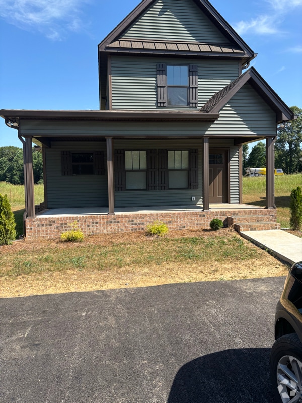 Building Photo - 215 Cherokee Dr Rental