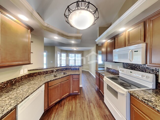 Photo - 1708 Shetland Ln