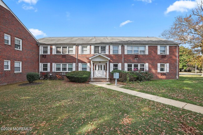 Photo - 66 Stonehurst Blvd Unit D