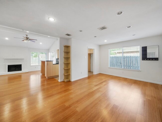 Photo - 1223 Bramblebury Dr