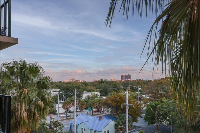 Photo - 520 SE 5 Ave Unidad 1408