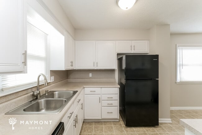 Photo - 11016 E 51 St S