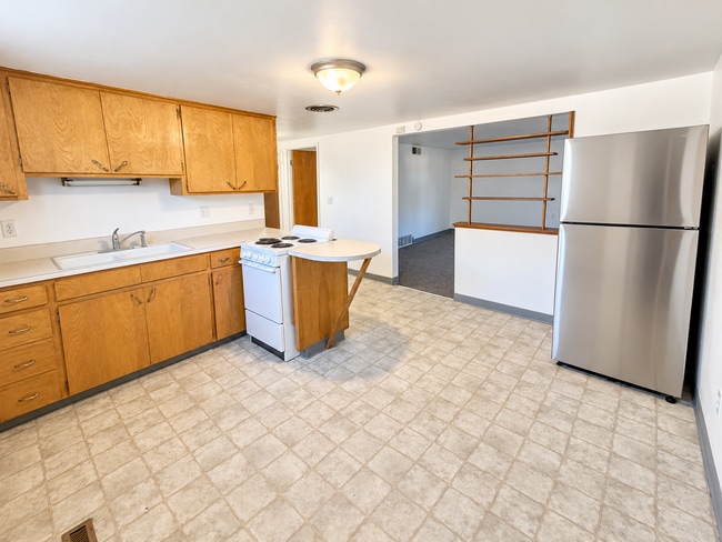 Building Photo - 418 Lola Ln Unit 420 1/2