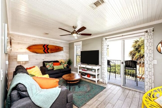 22 Moreno Point Rd Unit SI FL3-ID1285898P