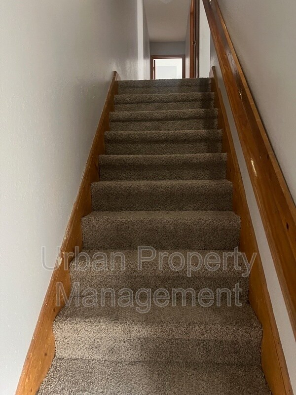 Photo - 110 E Frank Ave