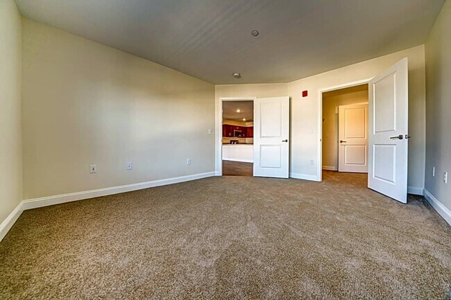 Photo - Beaver Brook Crossing Apartments