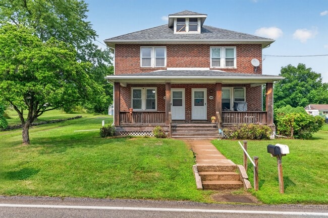 Photo - 130 Bridge St