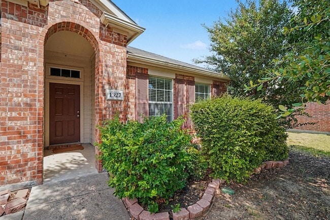 1327 Primrose Dr