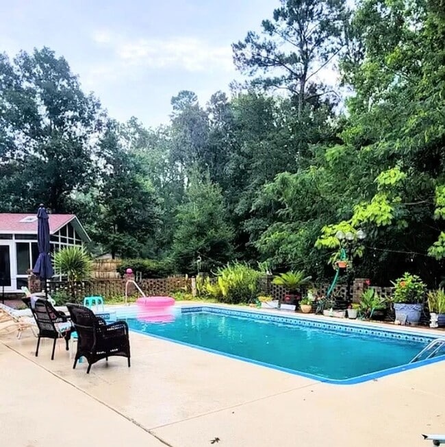 Photo - 85 Bridle Way