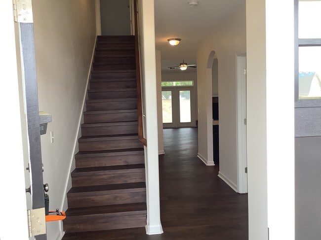 Photo - 125 Bur Oak Dr