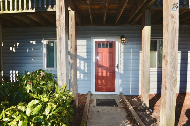 Building Photo - First Floor Condo in Norfolk