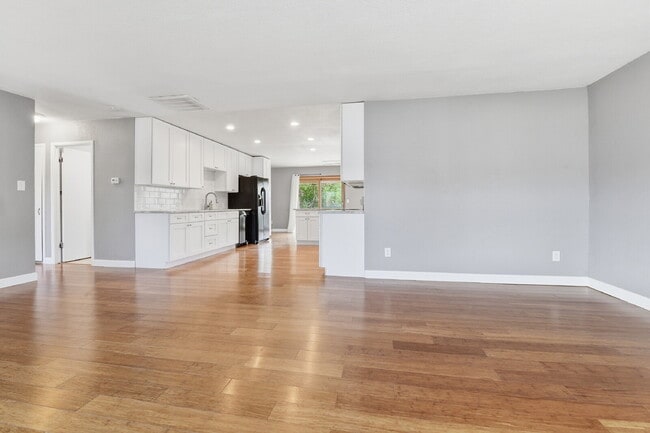 Photo - $3,045.95, 3 bed, 2 bath house in Denver with Fenced in Yard and In Unit Laundry!