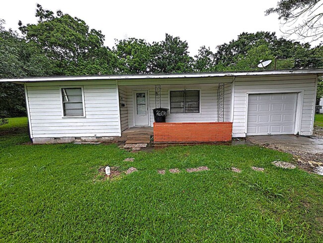 Photo - 2206 Ave G House